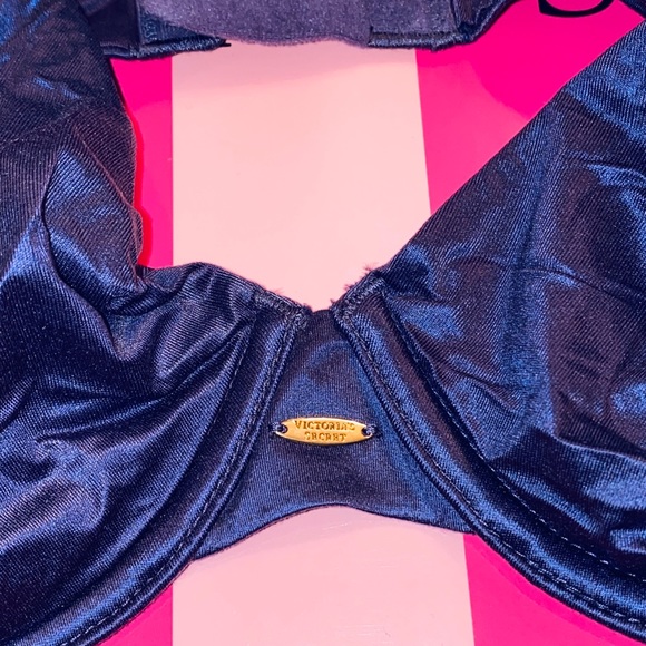 New 32DD Victoria’s Secret Bra Unlined Semi Demi - Picture 2 of 5